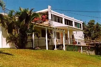 Ceiba Country Inn contacts